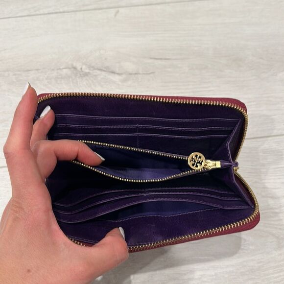 Raspberry Color Tory Burch Wallet - Picture 7 of 9